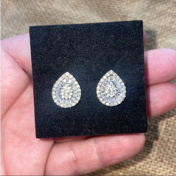 Pearl Tear Drop Sparkle Shinny white gold plated CZ New gorgeous luxury - Picture 5 of 11